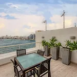 49/3 Seafront Duplex Penthouse In Appartement *
