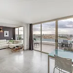 49/3 Seafront Duplex Penthouse In