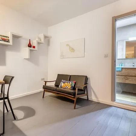 49/3 Seafront Duplex Penthouse In Βαλέτα