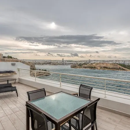 Διαμέρισμα 49/3 Seafront Duplex Penthouse In Βαλέτα