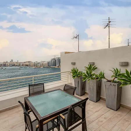 49/3 Seafront Duplex Penthouse In アパート *
