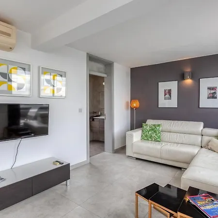 49/3 Seafront Duplex Penthouse In