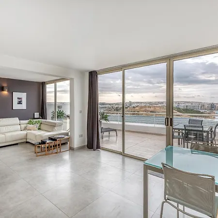 49/3 Seafront Duplex Penthouse In