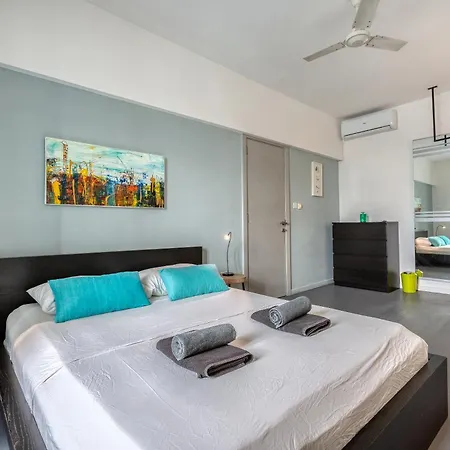 49/3 Seafront Duplex Penthouse In דירה