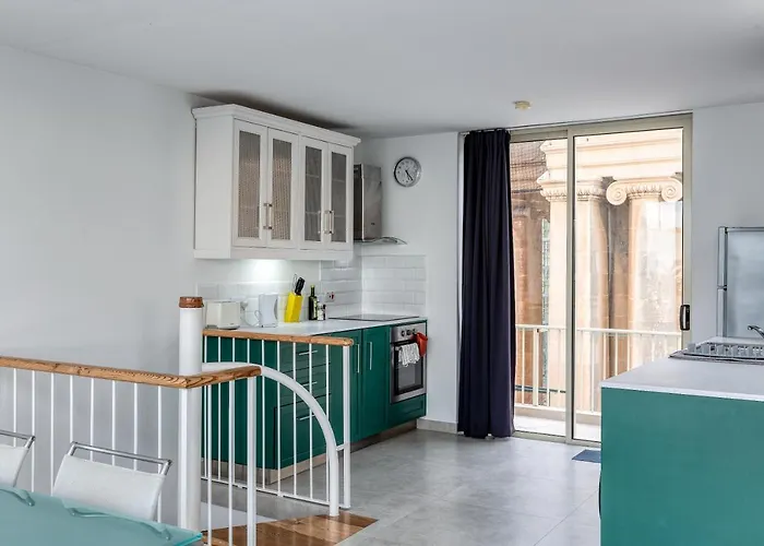 Daire 49/3 Seafront Duplex Penthouse In